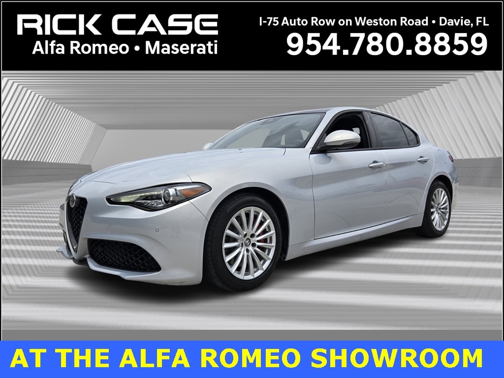2022 Alfa Romeo Giulia Sedan 