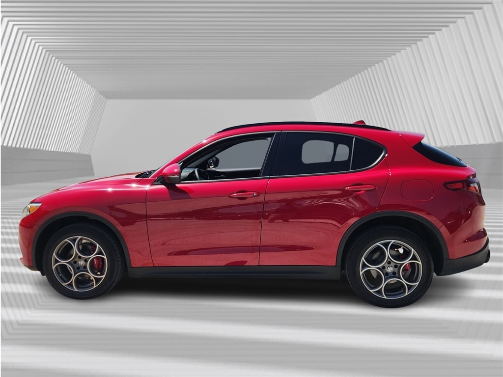 Used 2022 Alfa Romeo Stelvio Base with VIN ZASPAKAN0N7D40921 for sale in Davie, FL