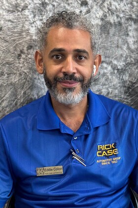 Staff member Eddie Colon from 61183dc2c7aa