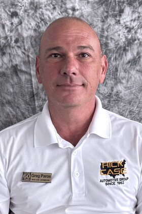Staff member Greg Paros from 3f6e6441318e