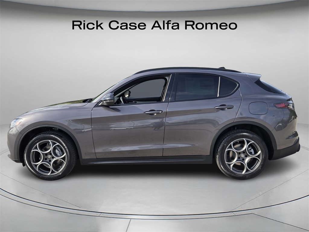 New 2025 Alfa Romeo Stelvio AWD Sport Utility