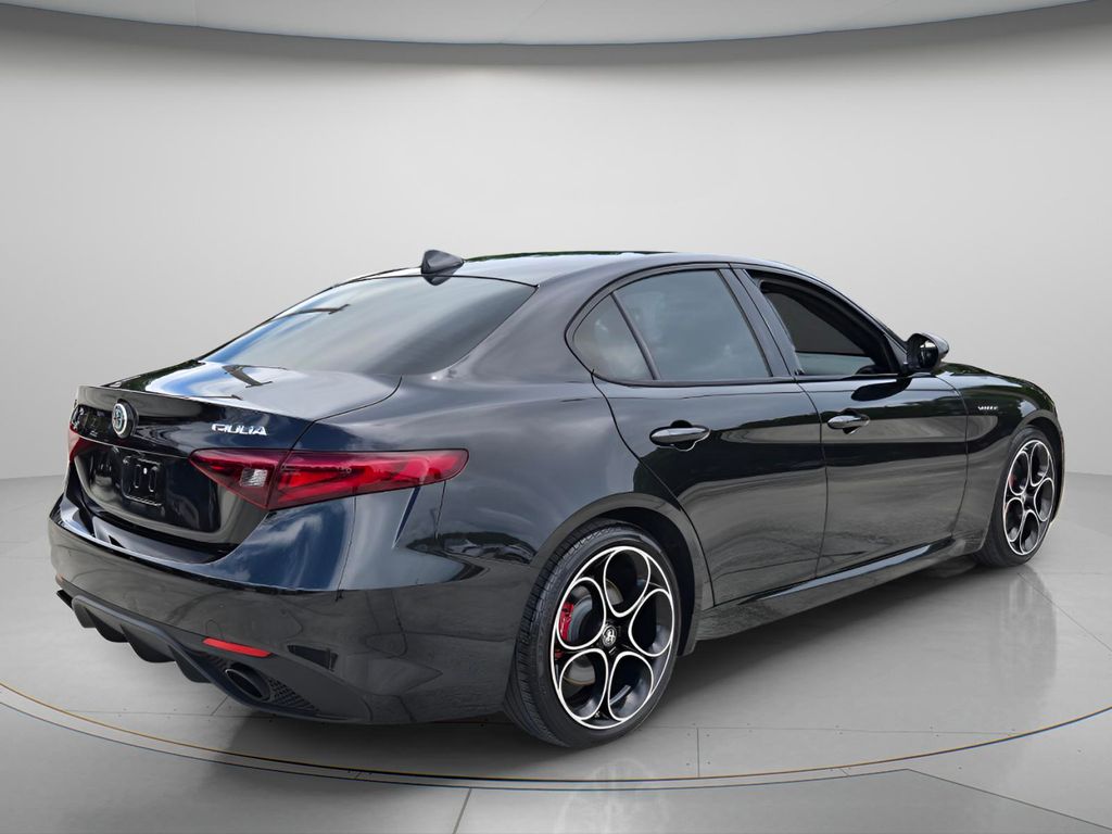 2023 Alfa Romeo Giulia Veloce - Photo 7