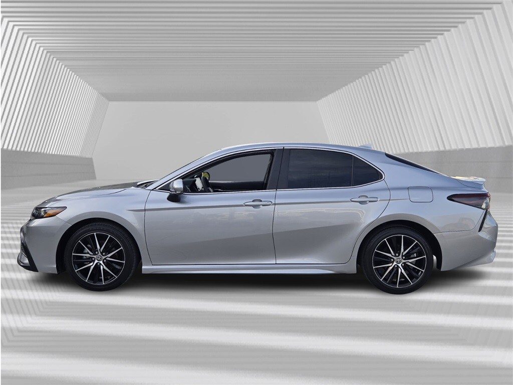 2024 Toyota Camry SE photo 2