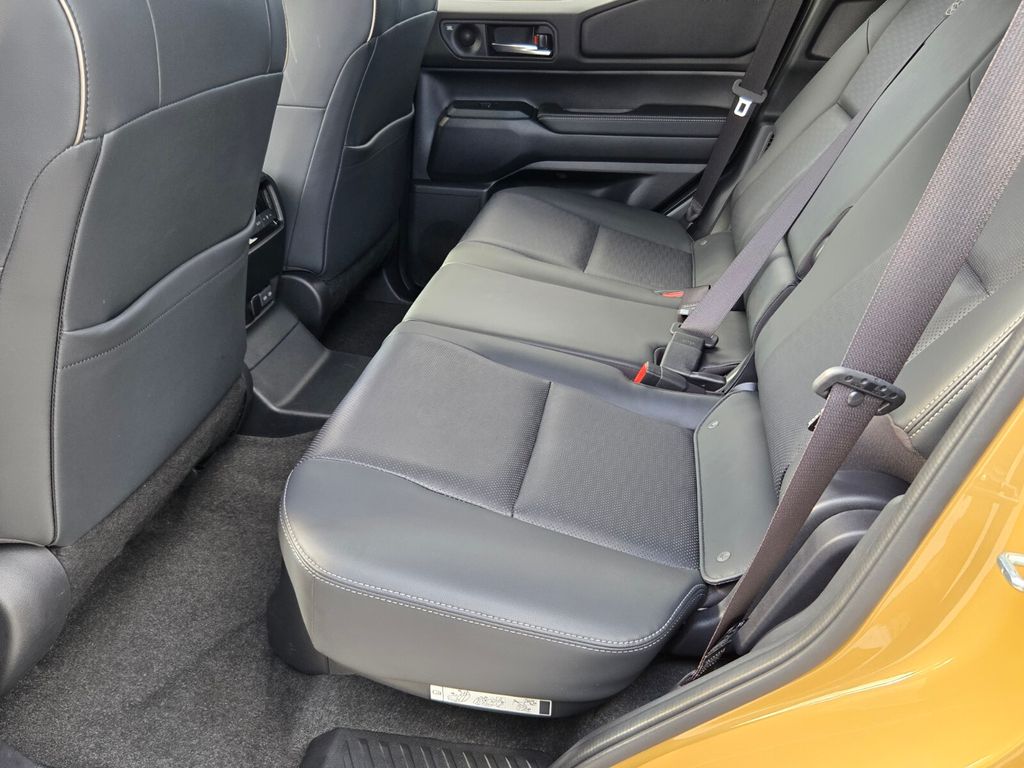 2024 Toyota Land Cruiser First Edition - Photo 11