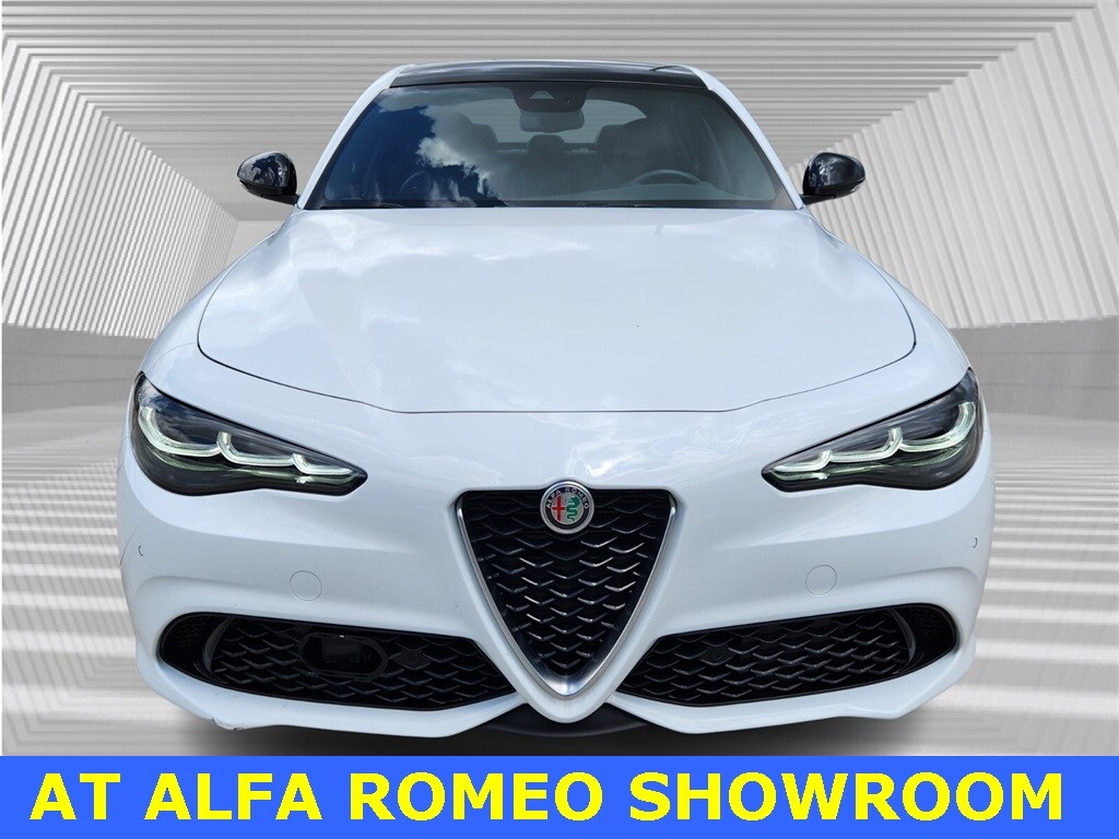 2024 Alfa Romeo Giulia Ti photo 4