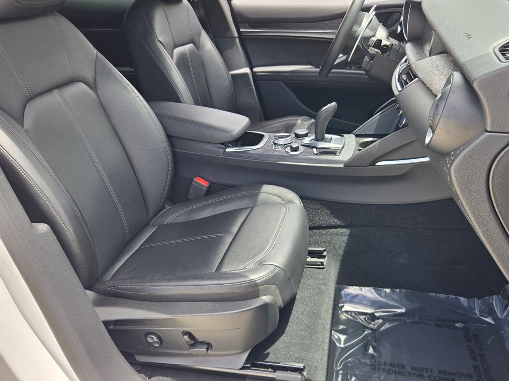2023 Alfa Romeo Stelvio Sprint - Photo 16