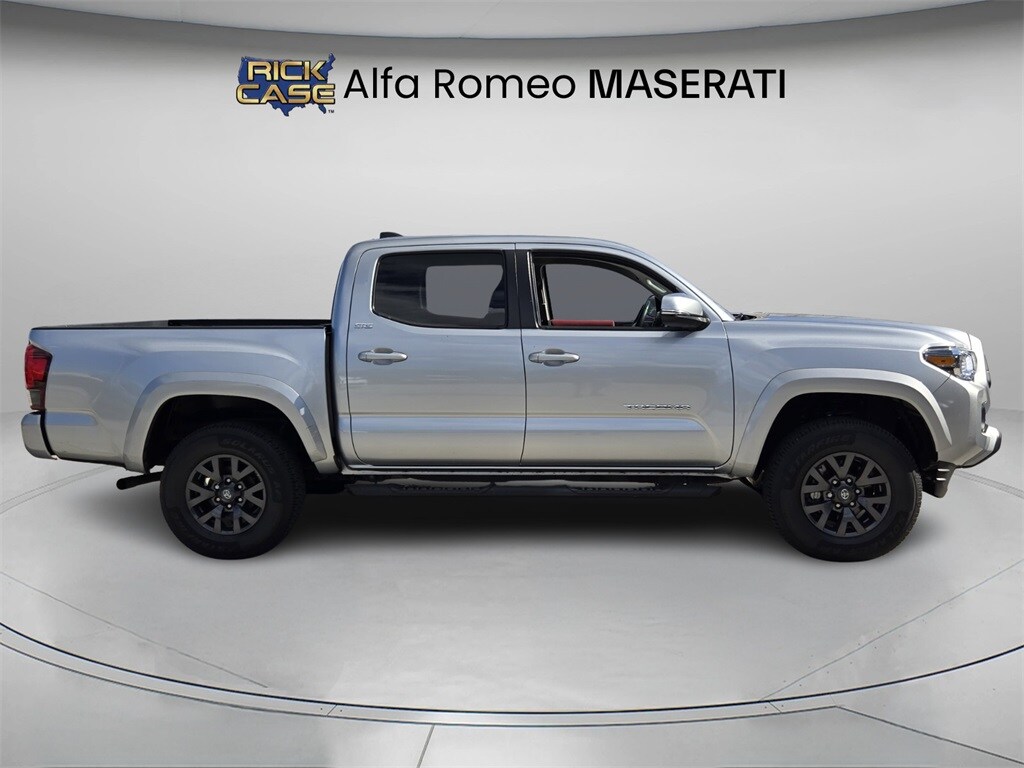 2023 Toyota Tacoma SR5 V6 4x4 photo 3
