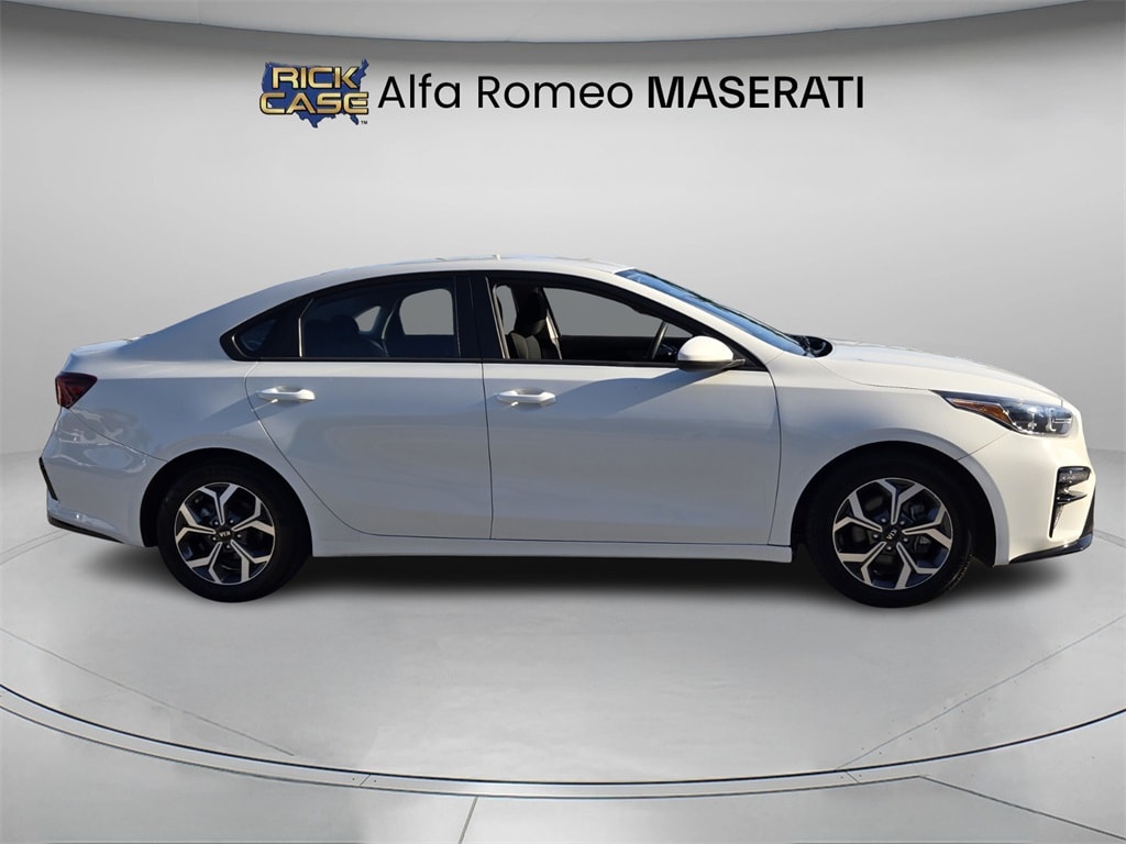 2021 Kia Forte LXS photo 3