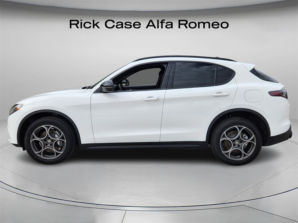 New 2025 Alfa Romeo Stelvio AWD Sport Utility