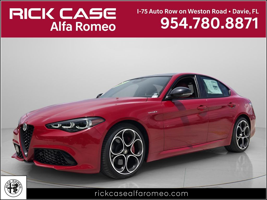 New 2025 Alfa Romeo Giulia RWD Sedan Davie