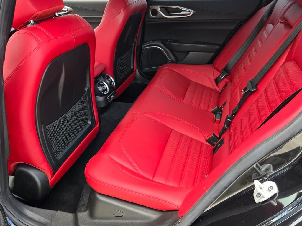 2023 Alfa Romeo Giulia Veloce - Photo 11
