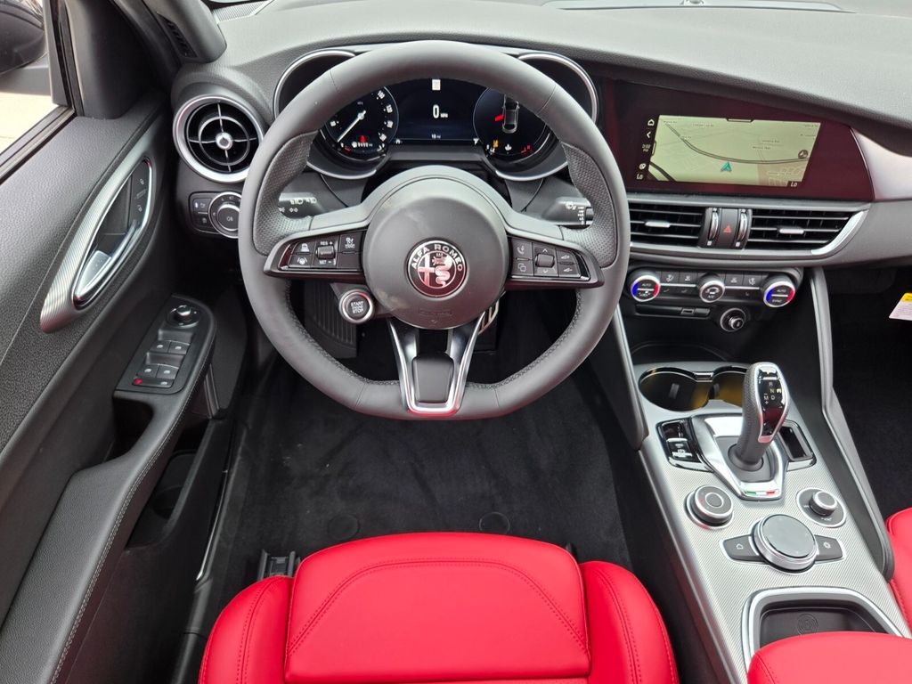 2026 Alfa Romeo Giulia Base - Photo 8