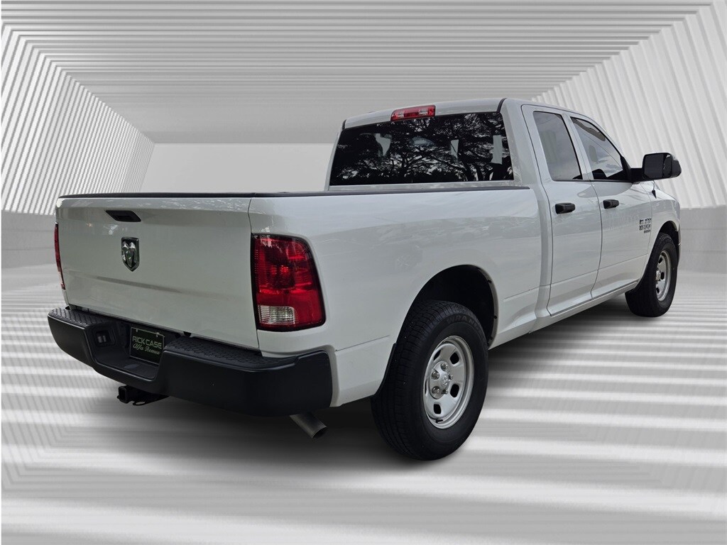 2022 Ram 1500 Classic Tradesman photo 2
