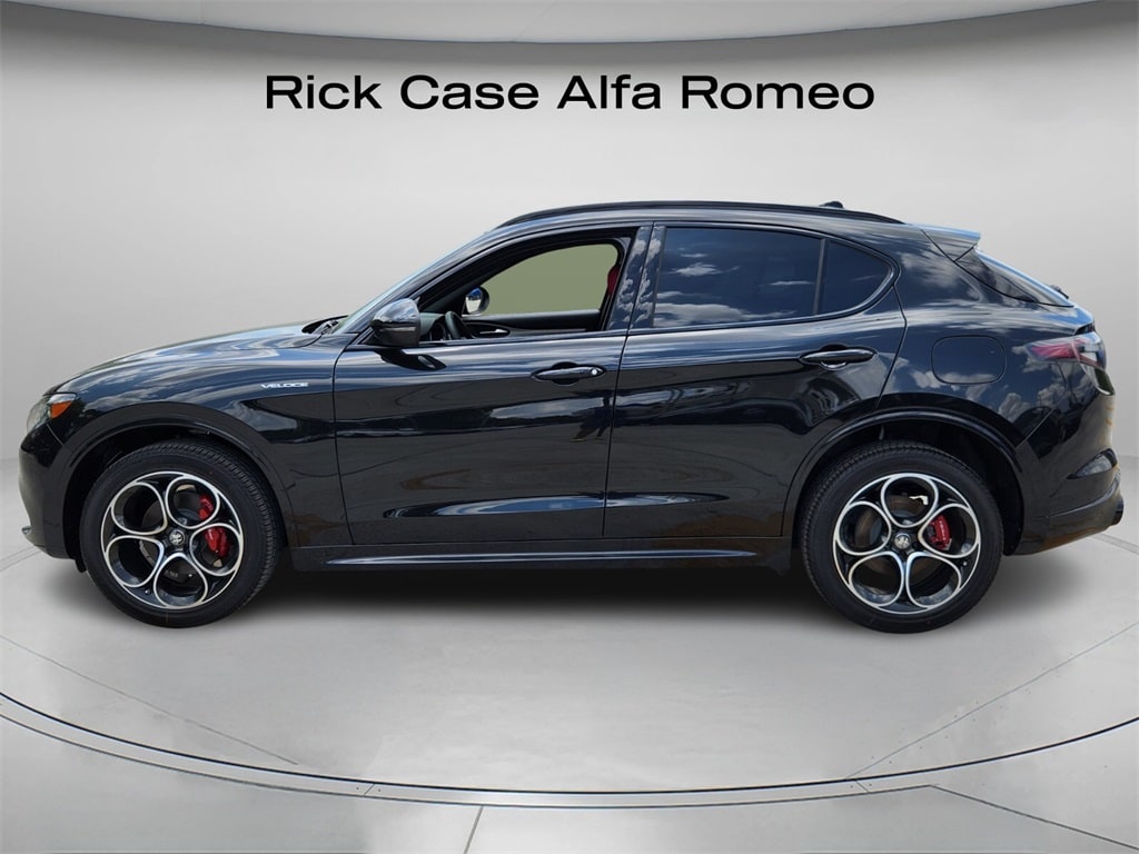 New 2025 Alfa Romeo Stelvio AWD Sport Utility