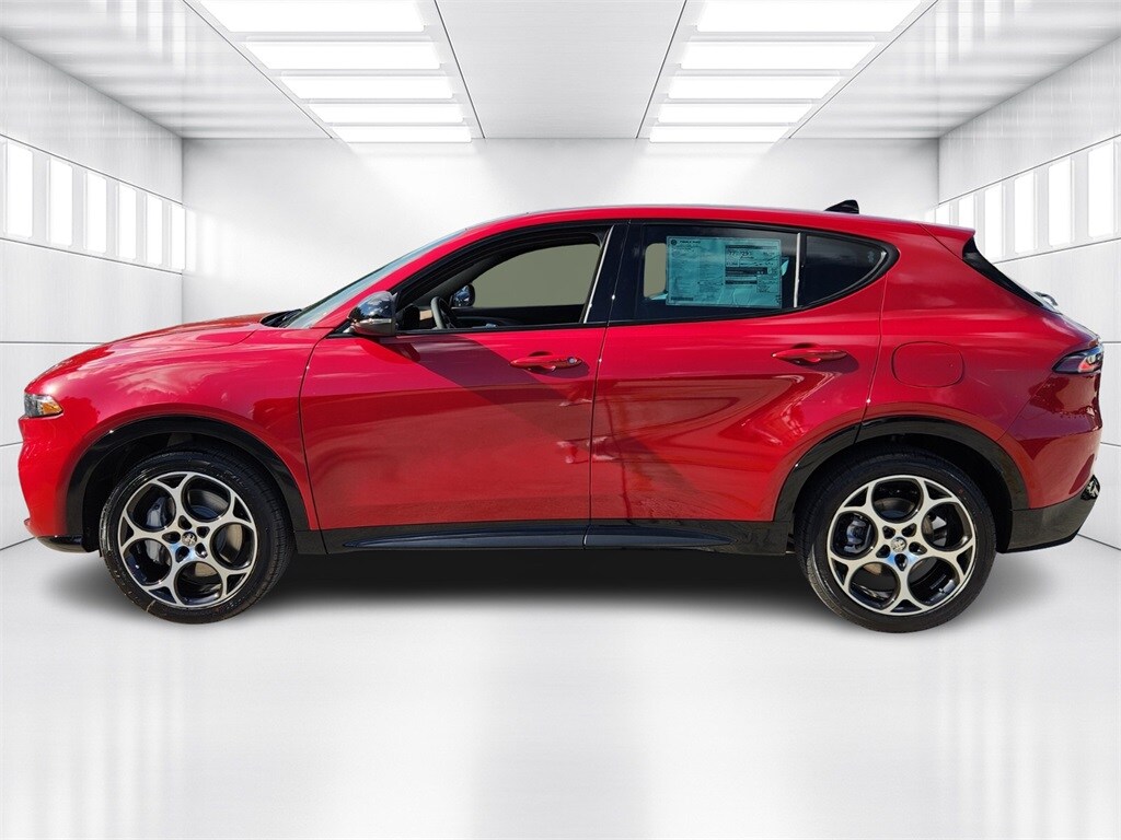 2025 Alfa Romeo Tonale photo 2