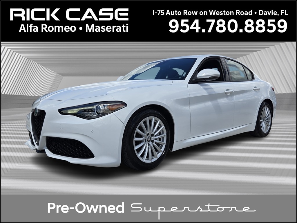 2022 Alfa Romeo Giulia Sedan 