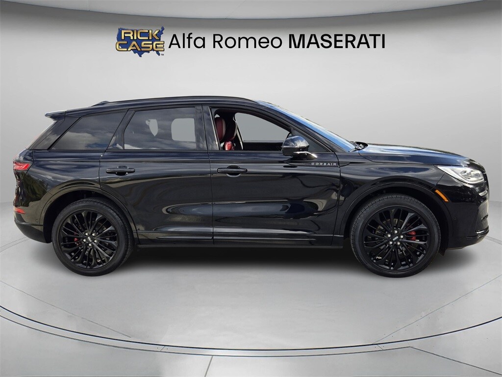 2023 Lincoln Corsair Reserve photo 3