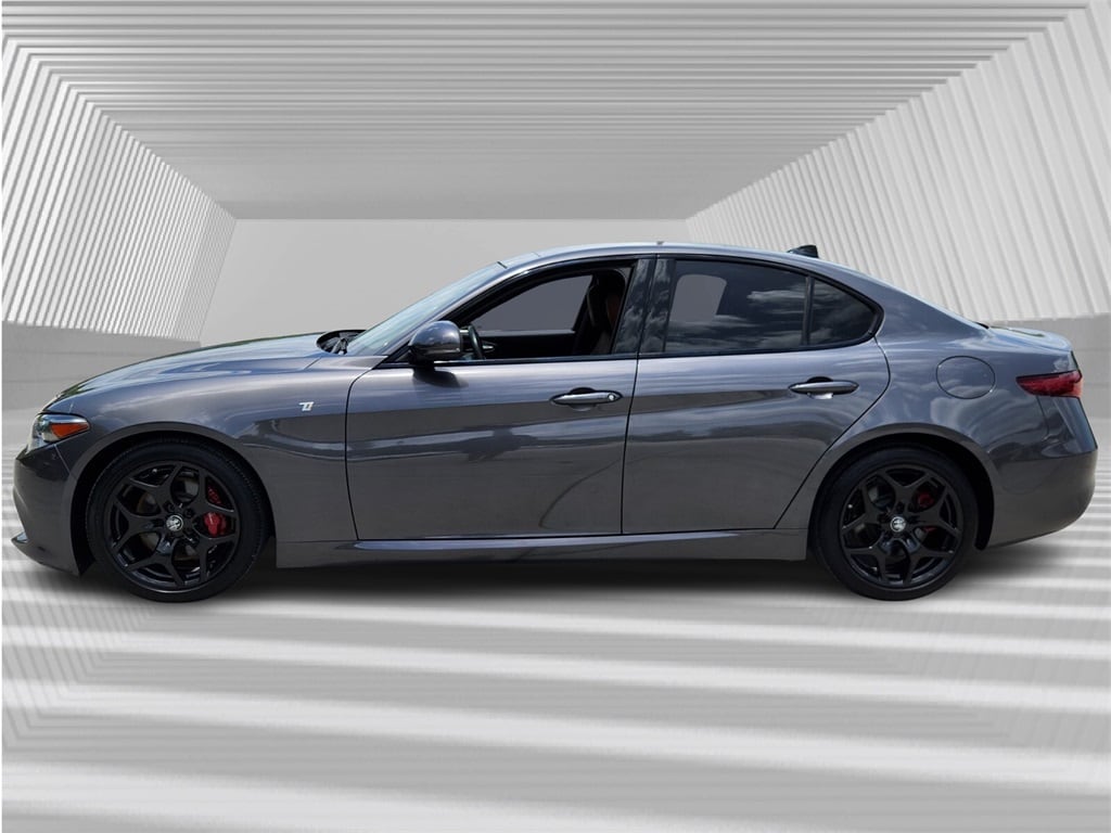 Used 2022 Alfa Romeo Giulia Ti with VIN ZARFAMBN5N7663592 for sale in Davie, FL