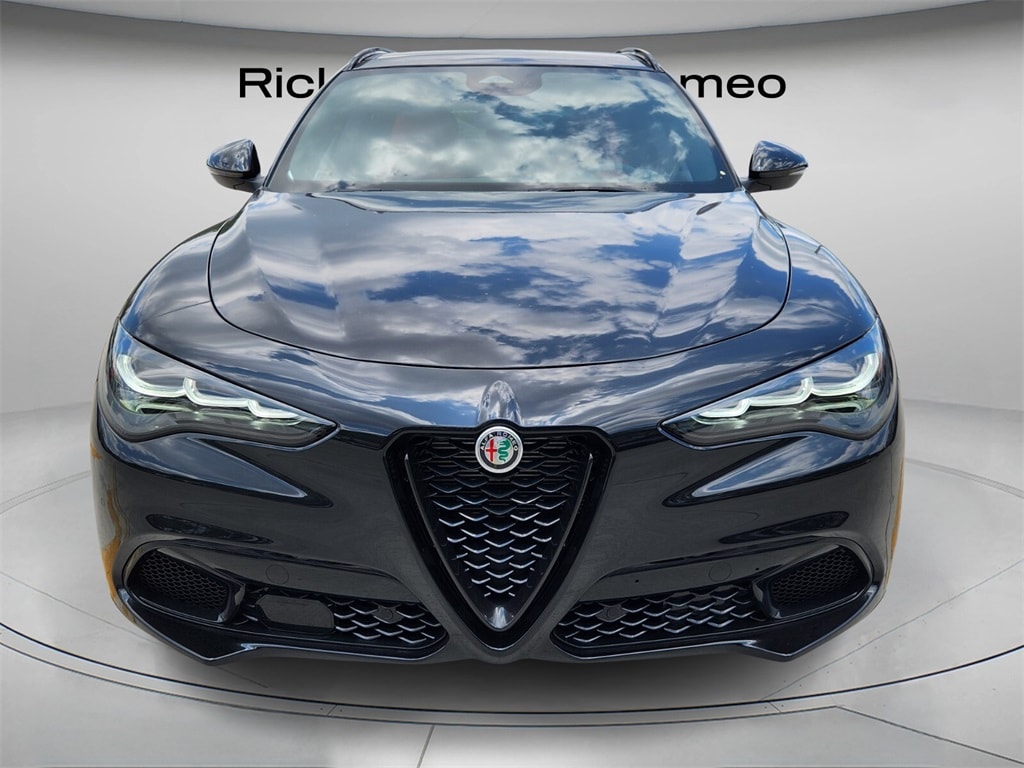 New 2025 Alfa Romeo Stelvio AWD Sport Utility