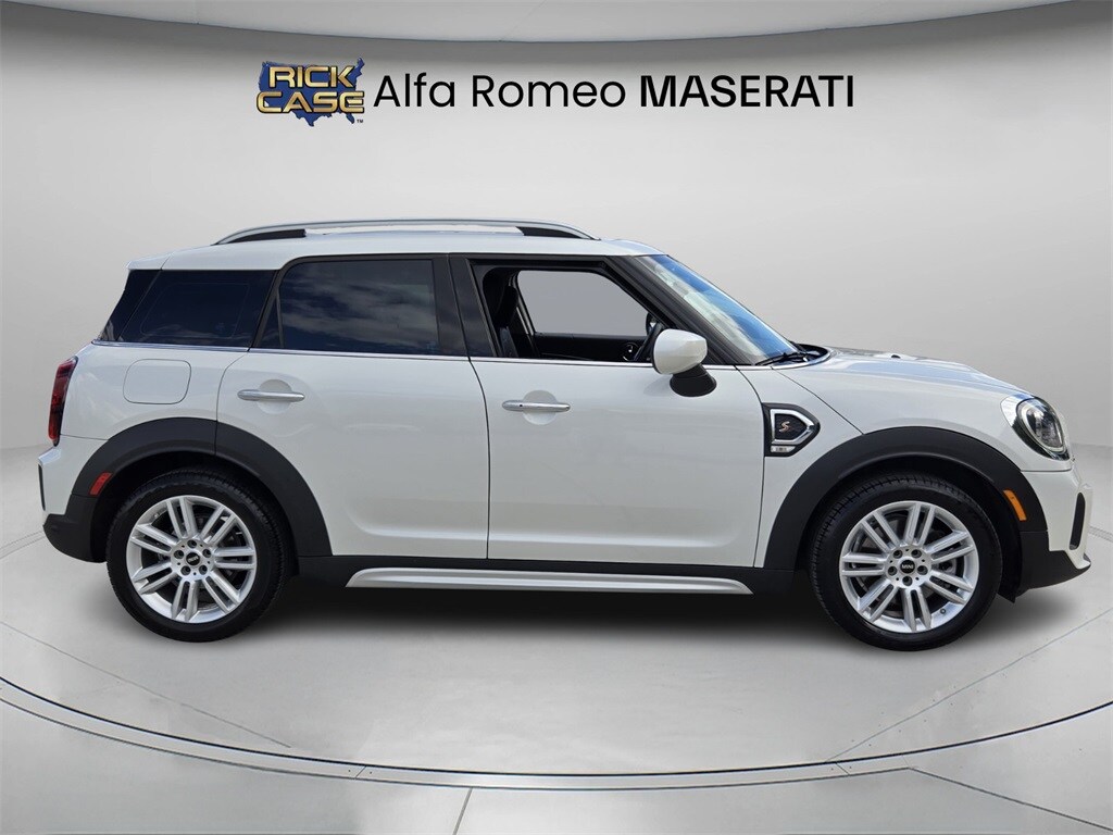 2024 Mini Cooper S photo 3