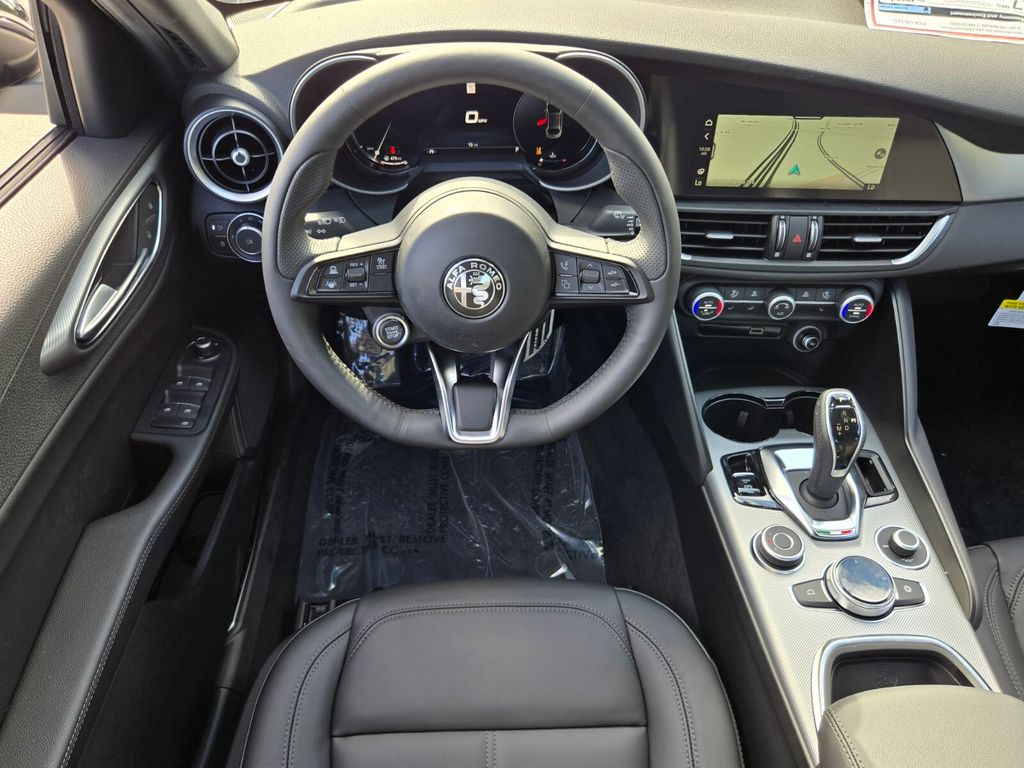 2026 Alfa Romeo Giulia Base - Photo 8