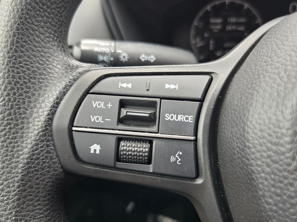 2025 Honda CR-V LX - Photo 22