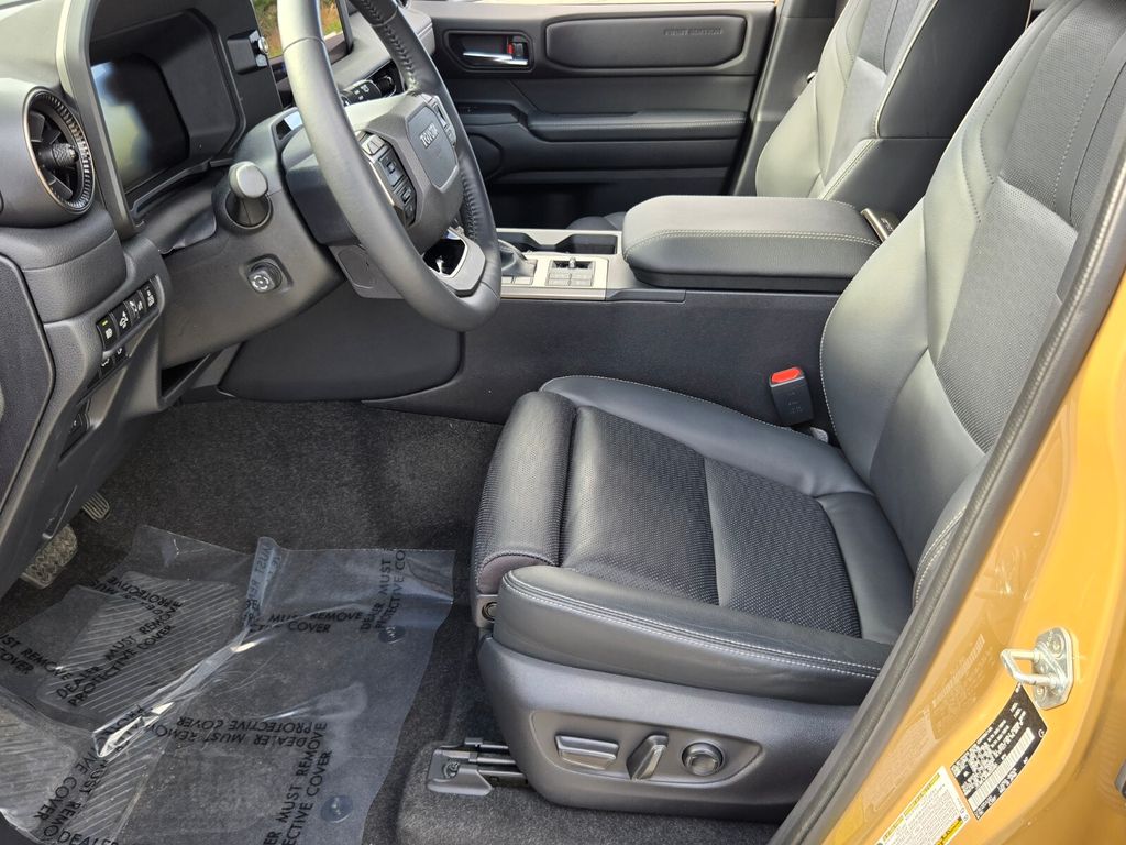2024 Toyota Land Cruiser First Edition - Photo 10