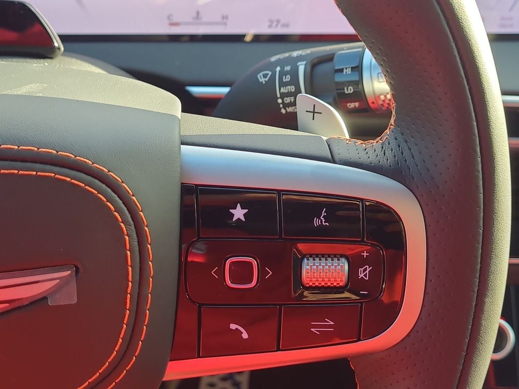 2026 GENESIS GV70 Sport Advanced - Photo 12