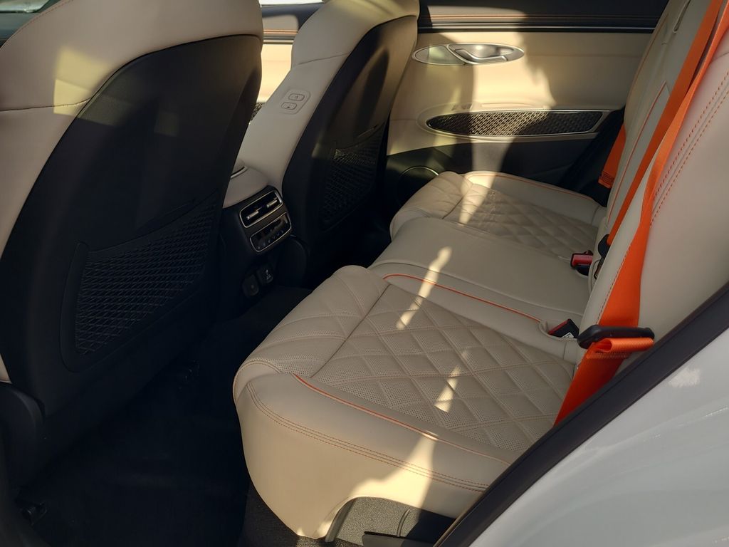 2026 GENESIS GV70 Sport Prestige - Photo 8