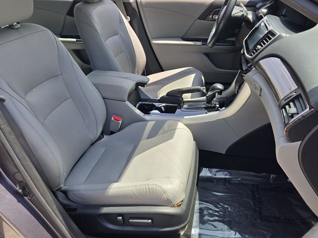 2017 Honda Accord EX-L - Photo 16