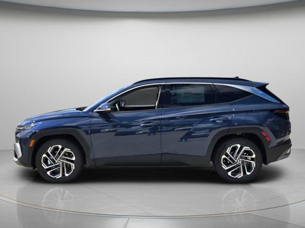 New 2026 Hyundai Tucson Limited FWD SUV