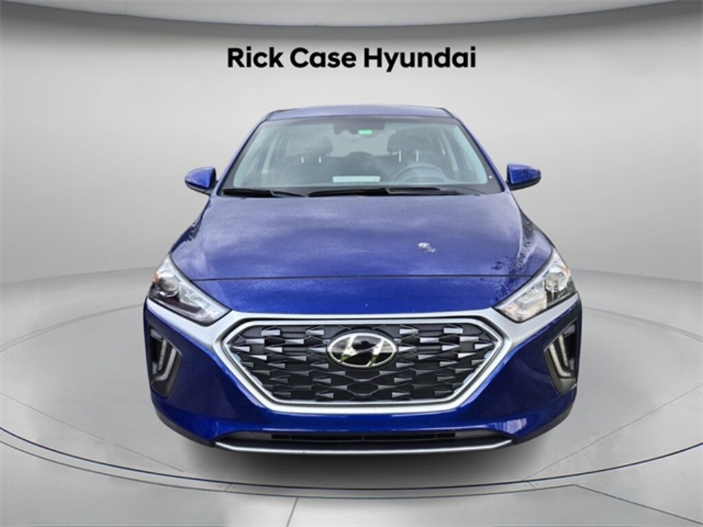 Used 2022 Hyundai Ioniq Plug-In Hybrid SE Hatchback