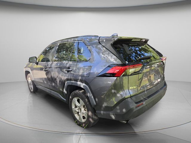 2021 Toyota RAV4 XLE - Photo 7