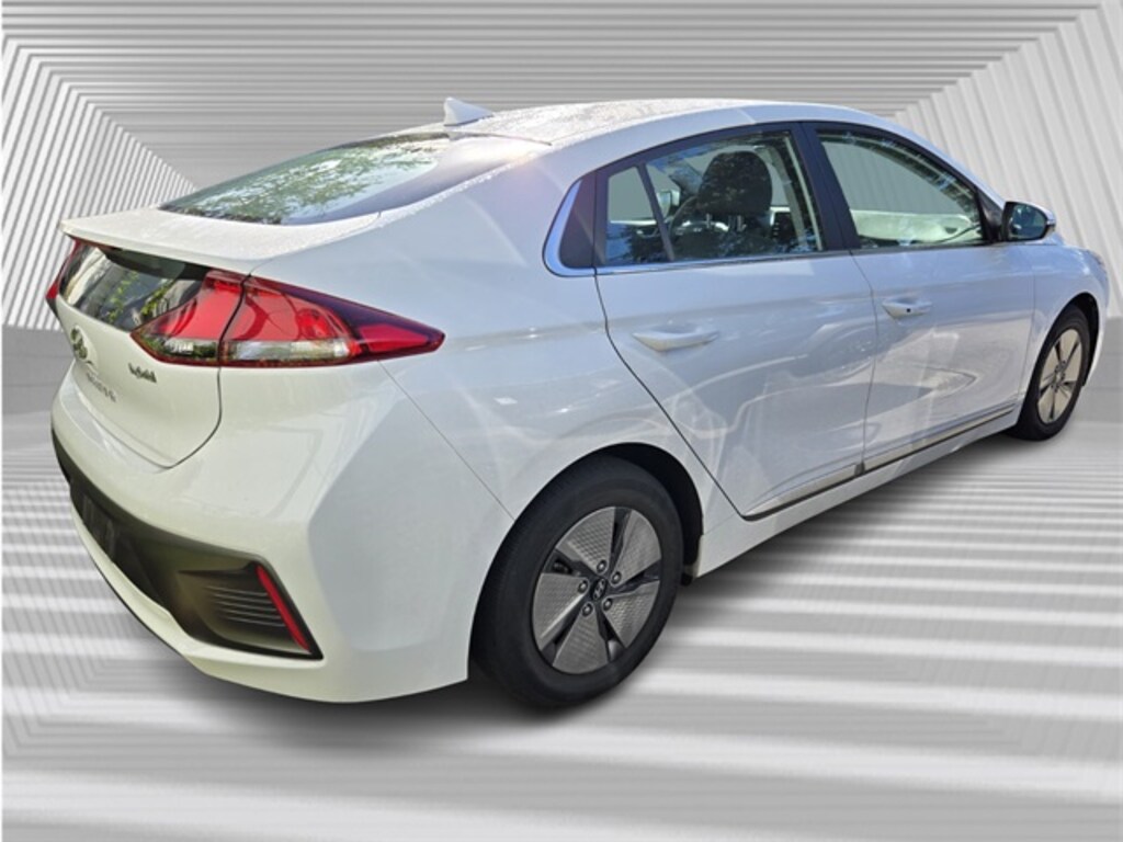 Certified 2022 Hyundai Ioniq Hybrid SE Hatchback