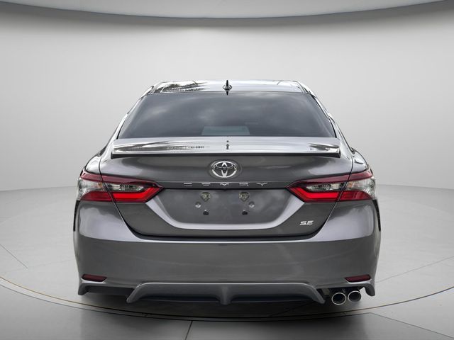 2024 Toyota Camry SE - Photo 6