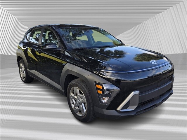 2024 Hyundai Kona SE photo 3