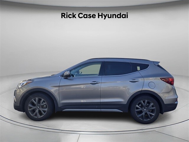 2017 Hyundai Santa Fe Sport Ultimate photo 2