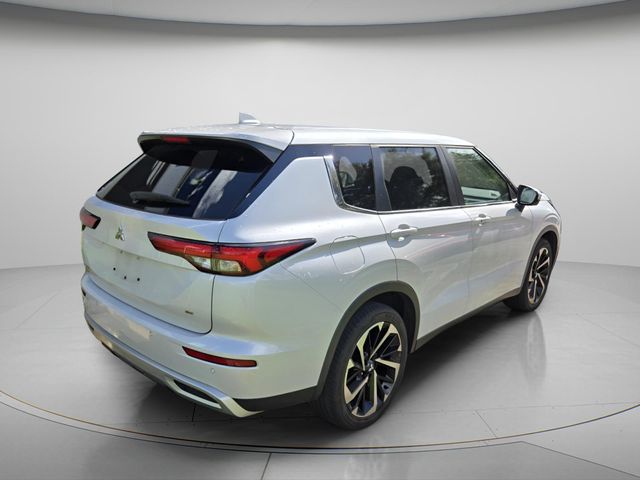 2023 Mitsubishi Outlander SE - Photo 7