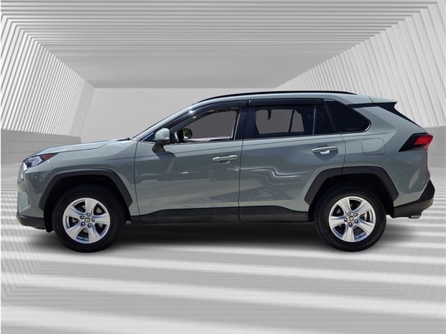 Used 2021 Toyota RAV4 XLE with VIN 2T3W1RFVXMW145899 for sale in Kansas City