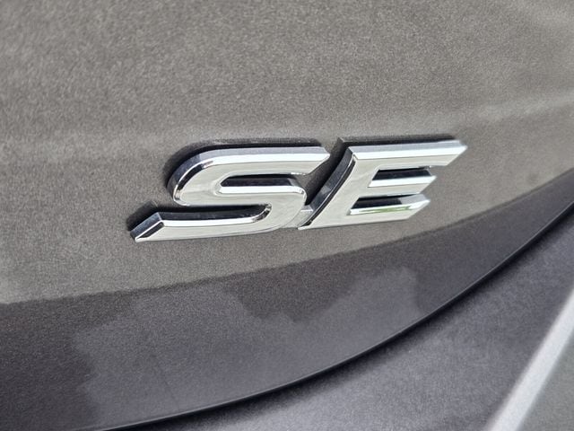2024 Toyota Camry SE - Photo 14