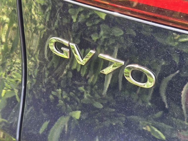 2024 GENESIS GV70 Standard - Photo 11