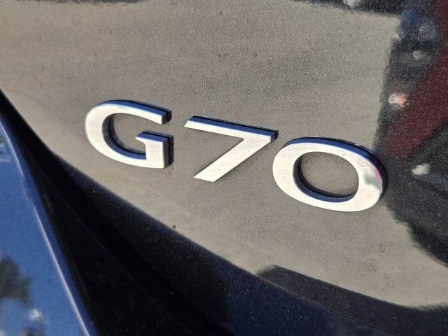 2023 GENESIS G70 Standard - Photo 11