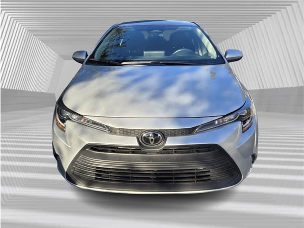 Used 2025 Toyota Corolla LE Sedan
