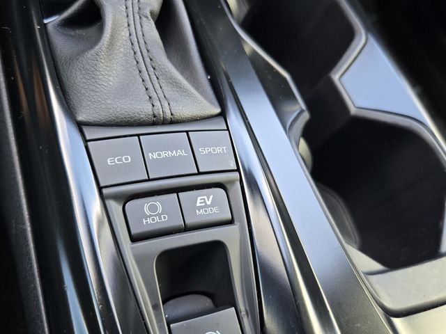 2025 Toyota Camry SE - Photo 21