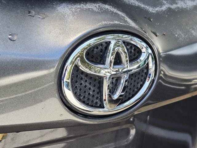 2016 Toyota RAV4 XLE - Photo 10