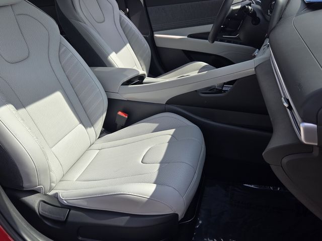 2025 Hyundai Elantra Limited - Photo 20