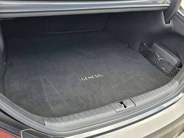 2023 GENESIS G70 Standard - Photo 13