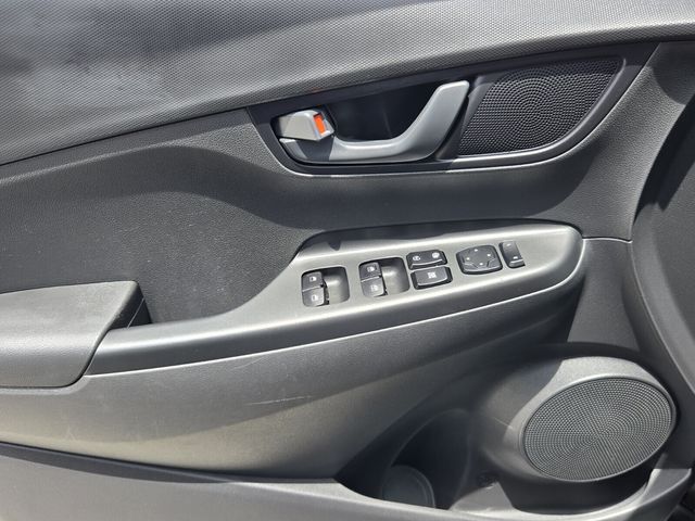 2023 Hyundai Kona SEL - Photo 25
