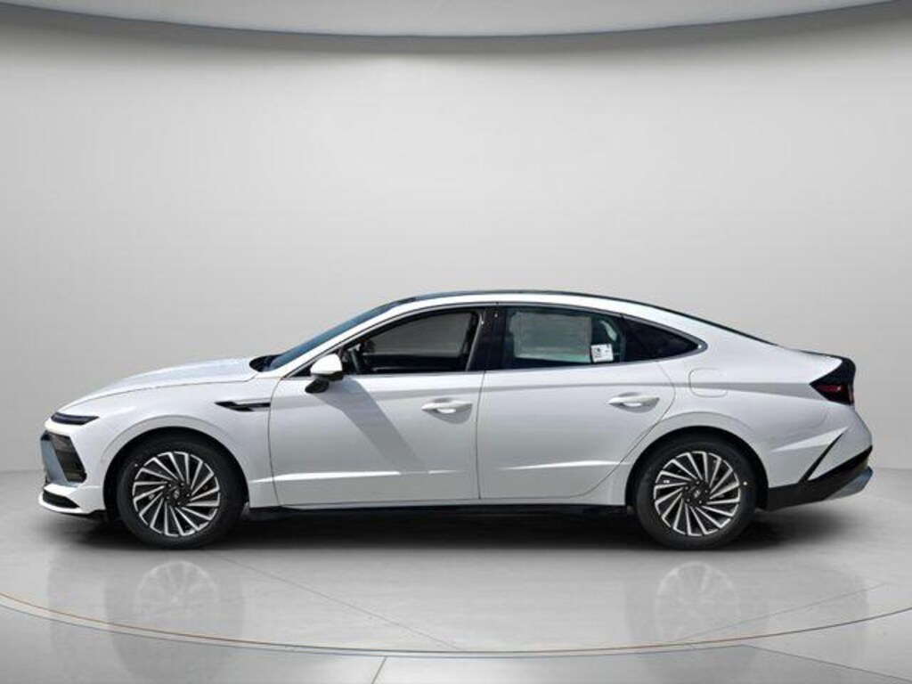 New 2026 Hyundai Sonata Hybrid Limited Sedan