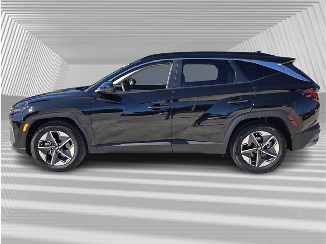 2025 Hyundai Tucson SEL photo 2